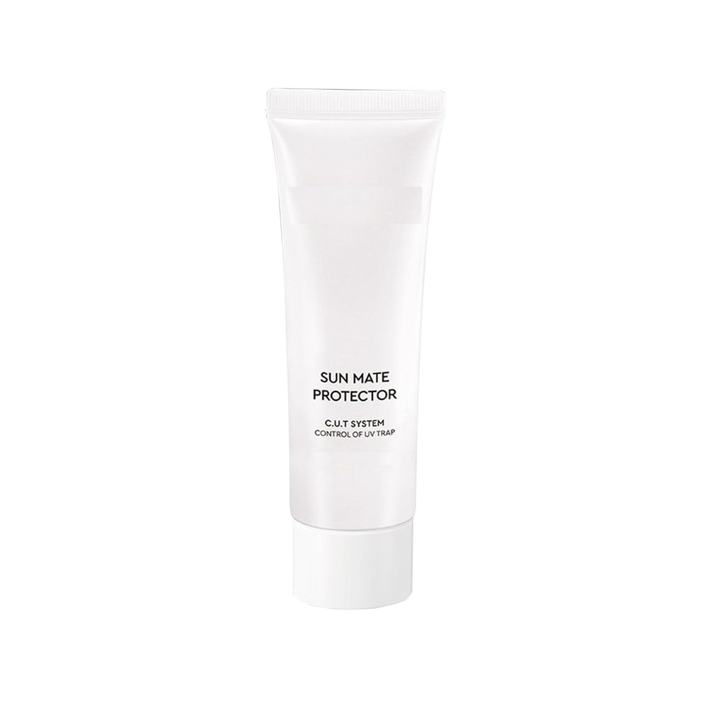 Priming Water lightness bottle 50ml shows lightweight hydration for daily makeup prep