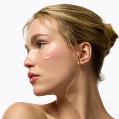 PRYMORA Hydrating Jelly Serum ceramides and peptides illustration suggesting replenishment