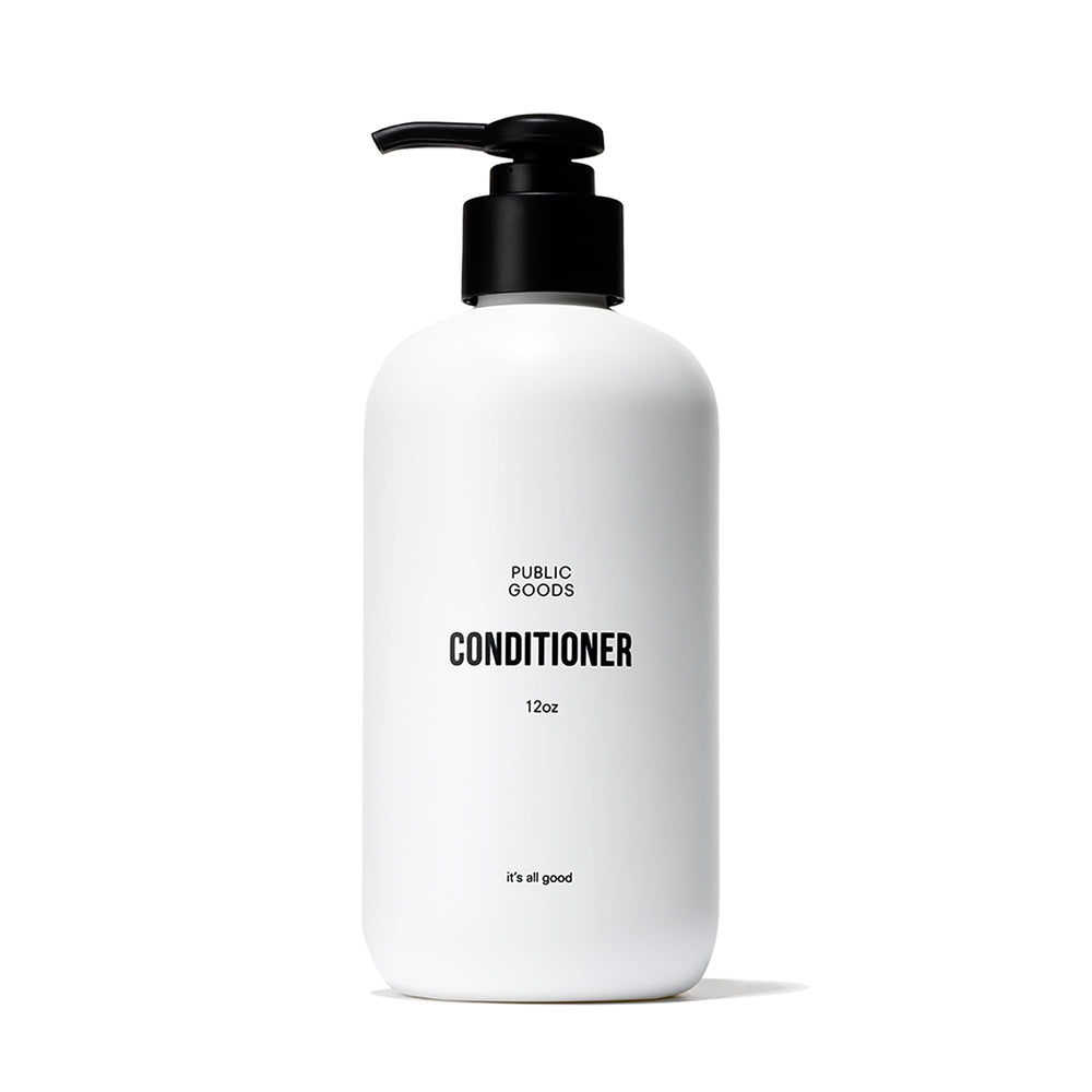 Public Goods Condicionador: botella visible, cabello suave y protegido.
