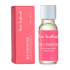 Pure Instinct BLOSSOM bottle cap close-up, premium design for on-the-go use.