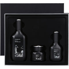 Pyunkang Yul Black Tea Boosting Serum provides nourishing support.