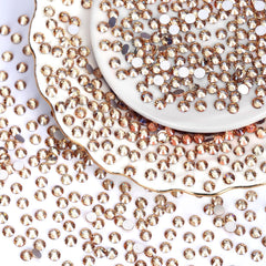 QPRETTY DU rhinestones show diamond-like sparkle for nail art.