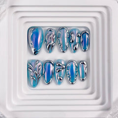 Rdntbeu blue ombre press-on nails for a reusable salon-quality manicure.