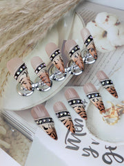 Rdntbeu medium stiletto glue-on nails with rhinestones for evenings