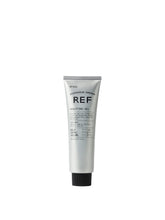 Reference of Sweden REF Sculpting Gel bottle front for flexible hold.