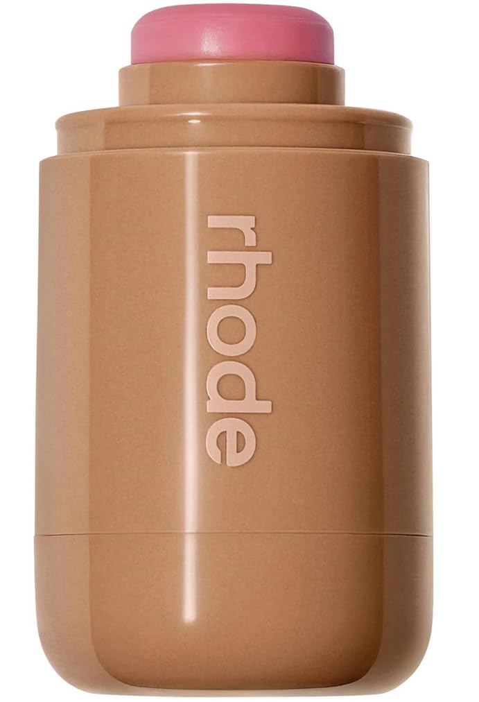 Rhode Pocket Blush Piggy, application sur les joues pour une teinte naturelle durable.