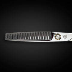 Saki Shears Musashi 6 inch size offers precise control for layering