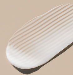 Saltair Moisture Bound shampoo top view for cleansing.