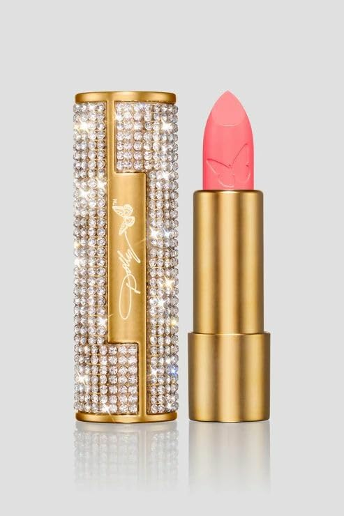 SCENT BEAUTY Heaven's Kiss lipstick case with rhinestones adds glamorous flair for daily wear.