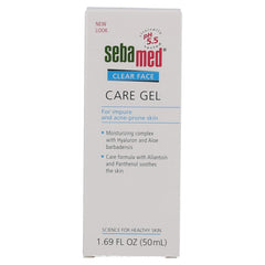 Application routine with SEBAMED gel for blemish-prone skin.