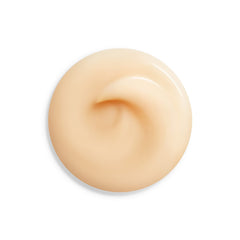 Shiseido Benefiance Overnight Wrinkle Resisting Cream texture closeup shows rich nourishing formula