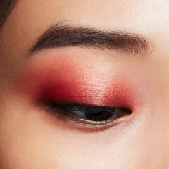 Shiseido POP PowderGel Eye Shadow delivers waterproof finish for all-day wear.