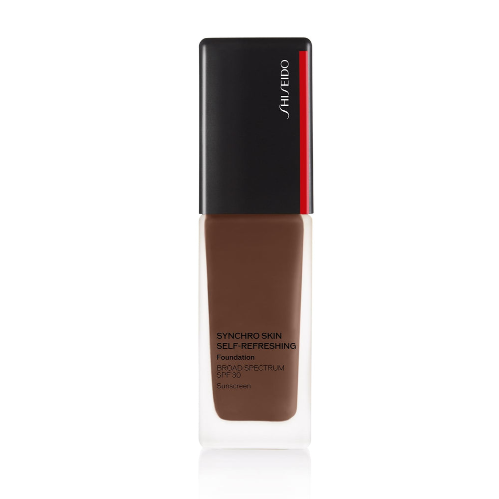 Shiseido Synchro Skin Foundation Obsidian 560 bottle pump enables easy, all-day wear.
