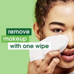 Simple Cleansing Wipes vitamin-b5-e formula nourishes skin while removing impurities.
