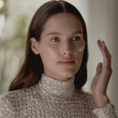 All Day All Year strengthens the skin barrier against daily pollutants