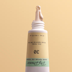 MicroTint blur softens dark circles for a soft-focus base under concealer.