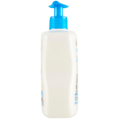 Hands washed with Spuma di Sciampagna Marsiglia for soft cleansing.