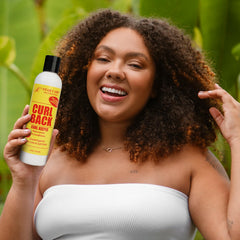 STAR CARE Curl Back pump illustrates easy, even distribution for daily detangling.