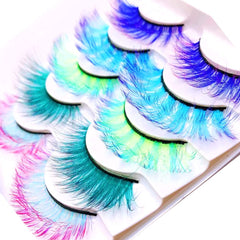 Sunniess Silk Protein Lashes feel soft and lightweight for comfortable wear
