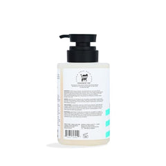 The Doux gel on wet hair for even application and smooth twists.