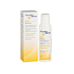Thymuskin Med Shampoo lathering on scalp demonstrates even cleansing and peptide-rich care.