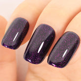 TUTUYU GP0066 bottle closeup showing deep purple glitter for vibrant nails