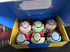 Two Sisters Poke Monster bombs show colors and bubbles for playful baths