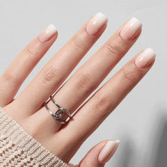 UNA GELLA press-on nails square short kit offers a natural-feel fit.