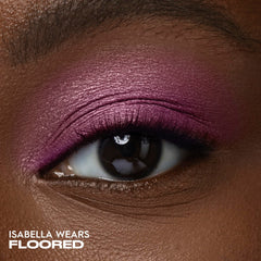 Urban Decay 24/7 Eyeshadow Single crease-free velvet formula enables seamless blending.
