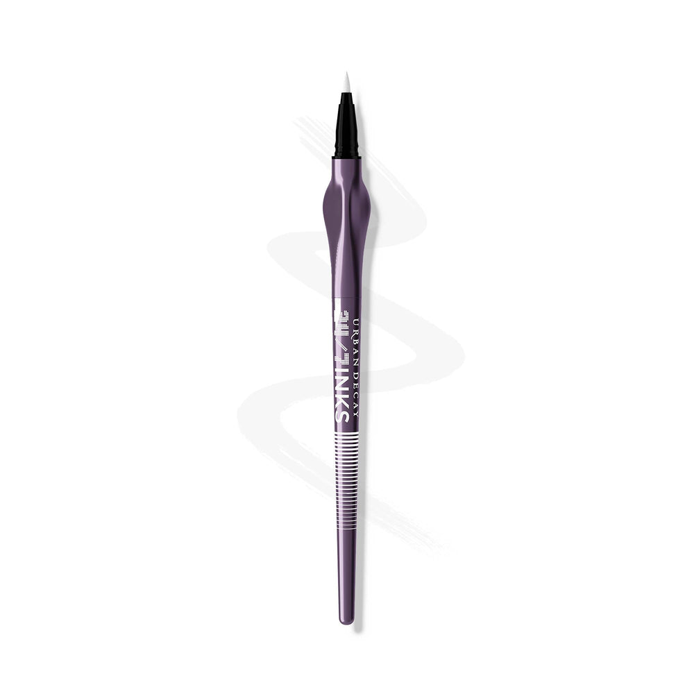 URBAN DECAY 24/7 Inks precision-tip enables controlled eyeliner application for crisp lines.