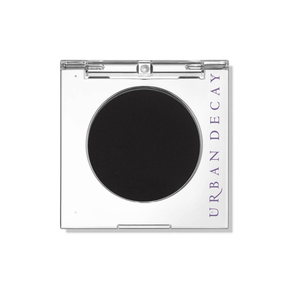 URBAN DECAY 24/7 Eyeshadow Single Blackout compact shows deep black pigment for bold looks