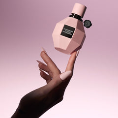 Viktor&Rolf Flowerbomb Extreme vanilla-note focus suggests long-lasting sophistication.