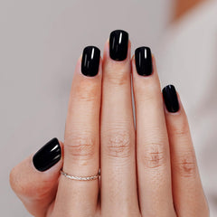 Vneffabler press-on nails all-black square kit on display for a salon-like look.