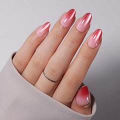 VSALON nails display 16 sizes for a precise, comfortable fit.