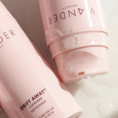 Wander Beauty Drift Away acai and guava ingredients highlighting antioxidant protection.