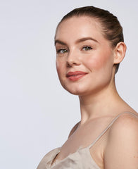 Wander Beauty On-the-Glow blush-illuminator lip use for a subtle color pop
