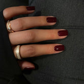 XCREANDO Wine Dark Red short square nails with rich color and glossy finish for everyday wear.