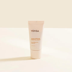 YENSA Tone Up primer swirl texture shows glow while minimizing visible pores.
