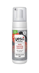 Yes To Tomatoes activated charcoal closeup describes powerful natural detox benefits for blemish-prone skin.