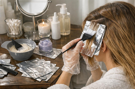 Beginner applying foil highlights to avoid brassy tones
