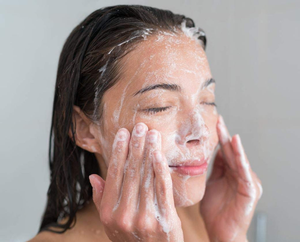 111MedCo BPO bar applied to skin showcases pore-cleaning action.