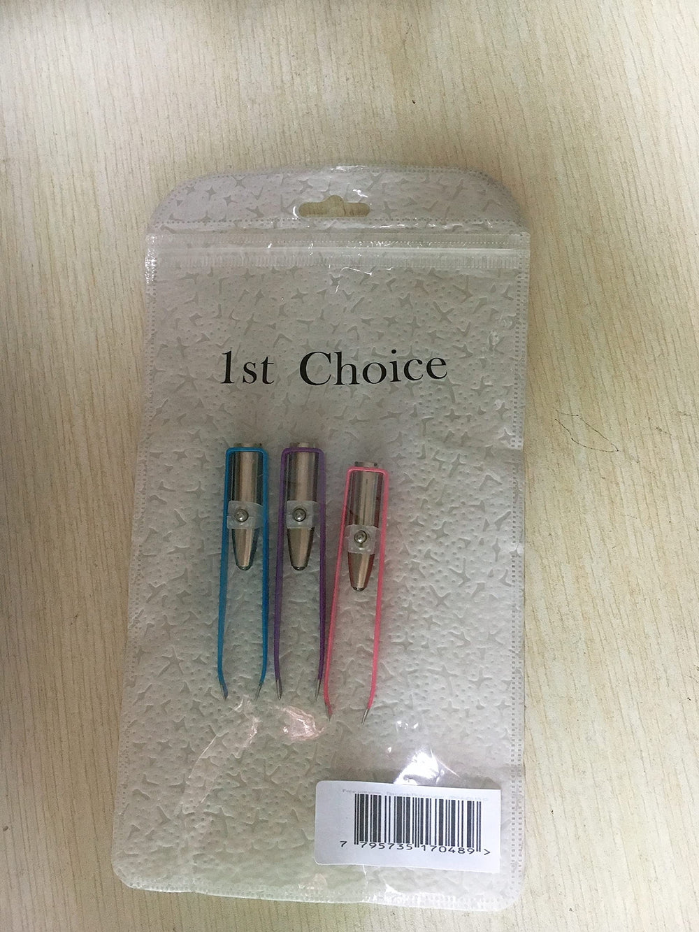 1st Choice compact on-the-go design supports quick touch-ups