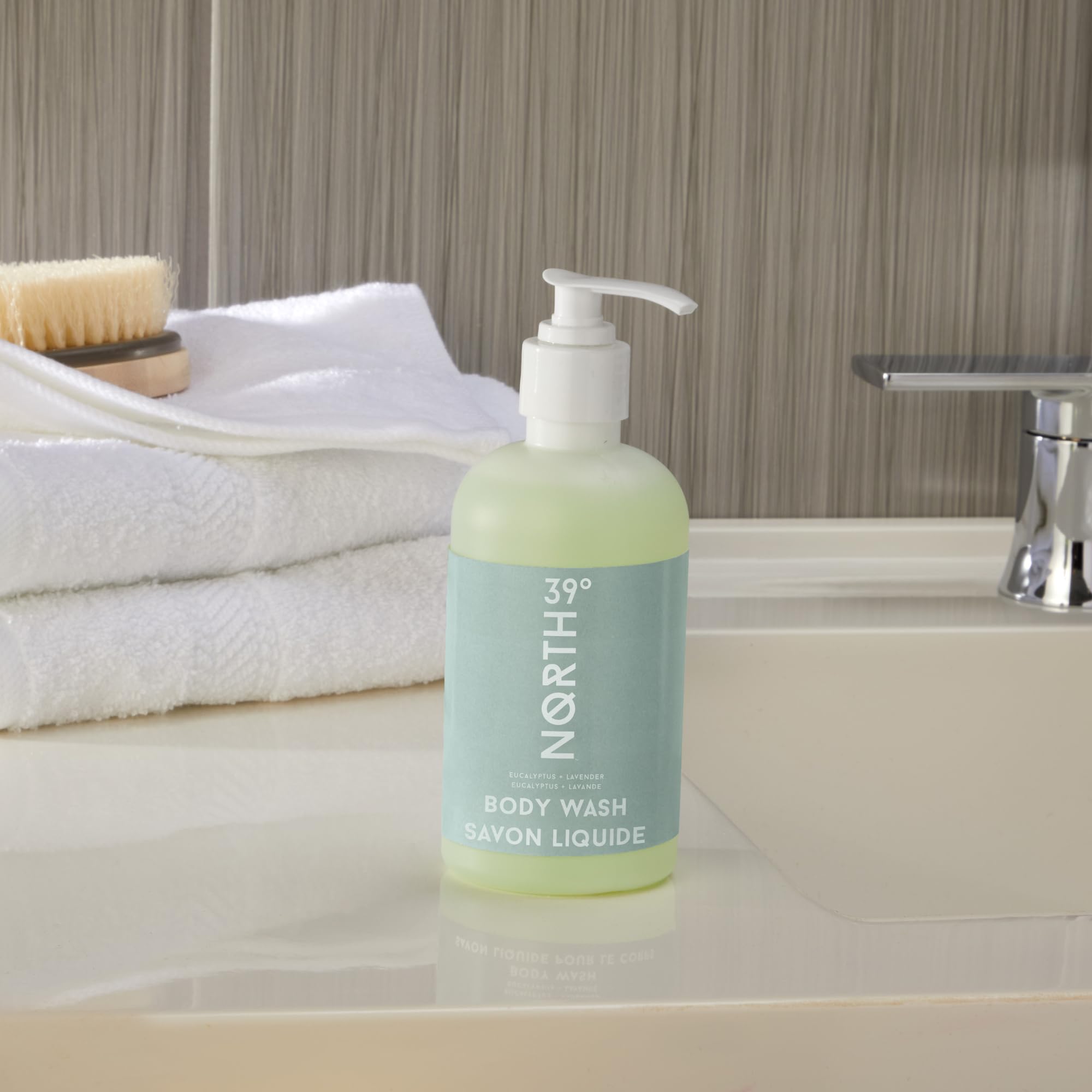39° North Body Wash pour action delivering gentle cleansing and moisturizing