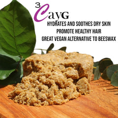 3CAYG Ucuuba Butter being applied to hair to lock in moisture.