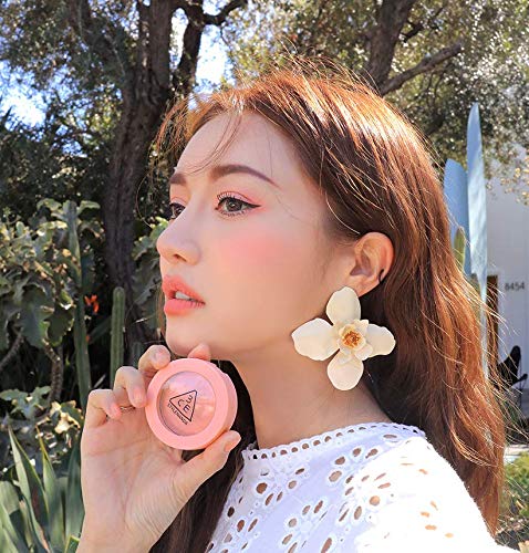 Packaging detail of 3CE Style Nanda Face Blush Pure Cake compact