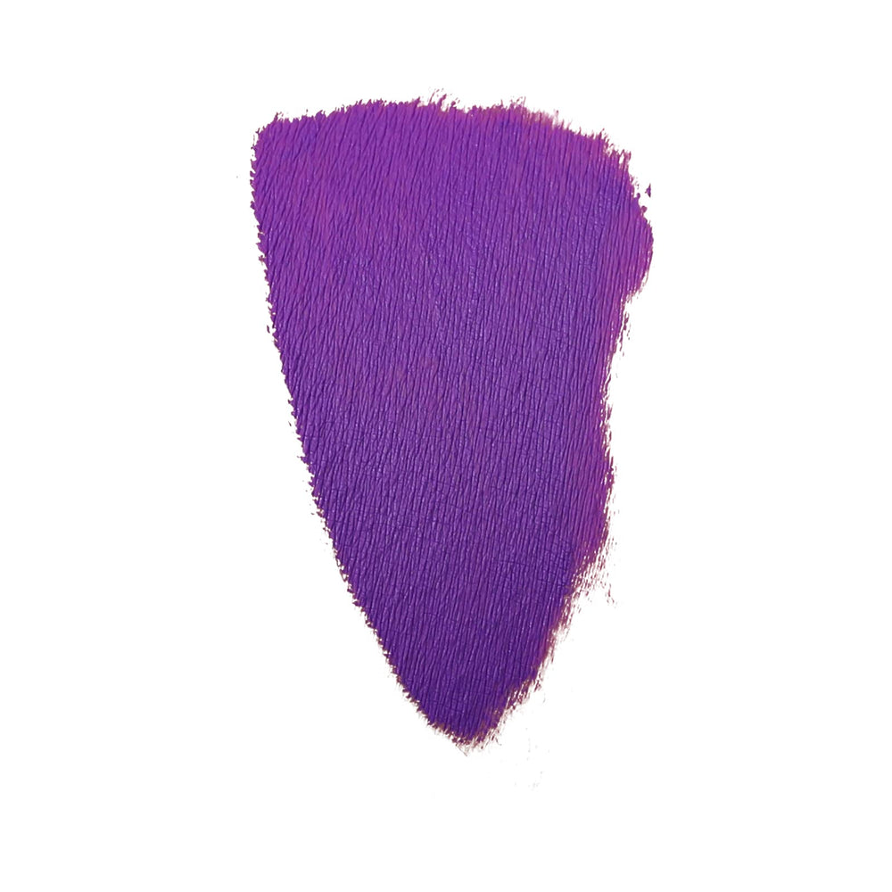 7V HOME BEAUTY Purple Matte Lipstick 744 lip swatch displays bold color and velvety finish