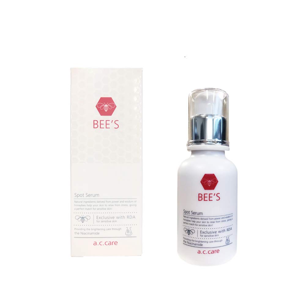 Dispensing nozzle close-up showing oil-free gel formula for the serum.