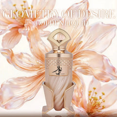 Noor bottle with magnetic cap, ready for on-the-go sophistication.