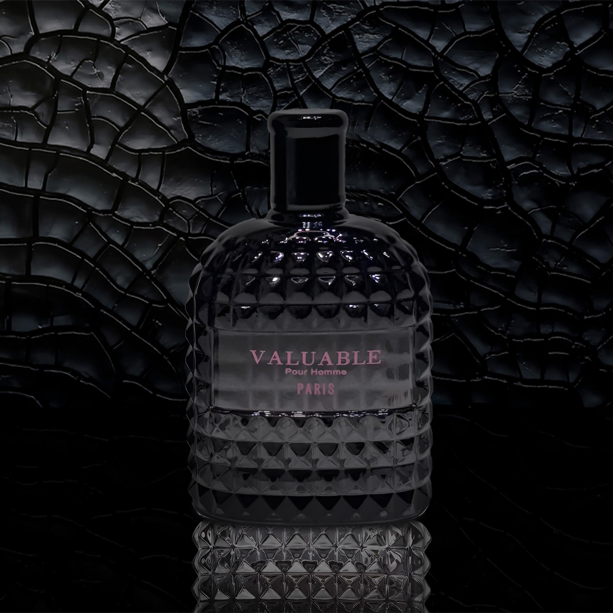A CENTER Verse Adonis Blue Ultra bottle adds fruity warmth for evenings.