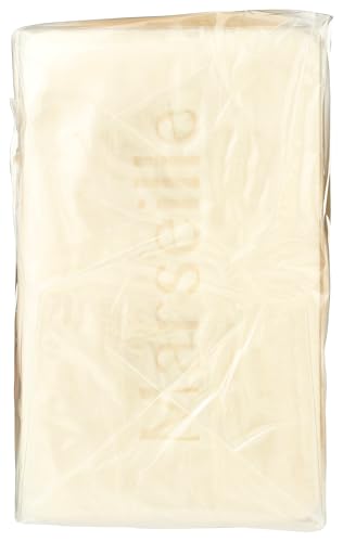 A LA MAISON natural moisturizing bar in 3.5 oz form for everyday use